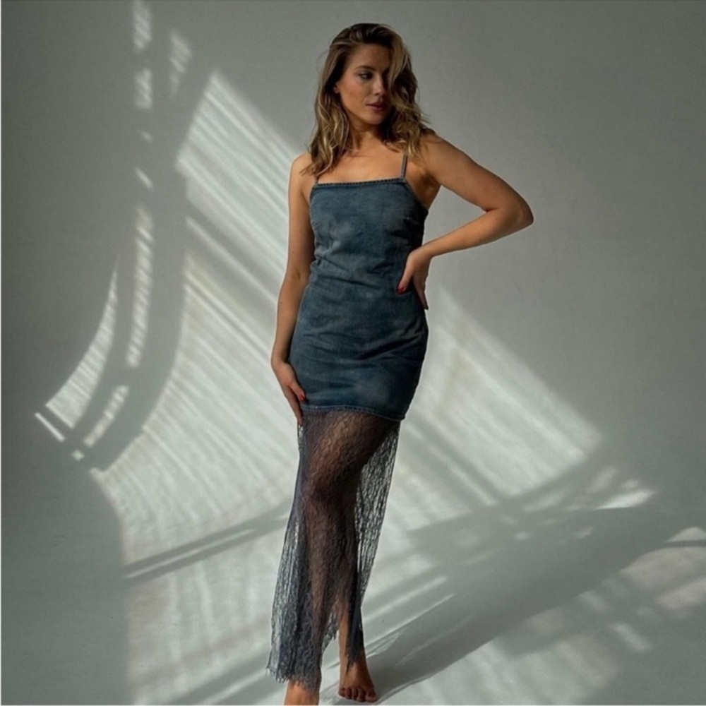 ZARA BLOGGERS’ FAVORITE LACE TRIM DENIM DRESS